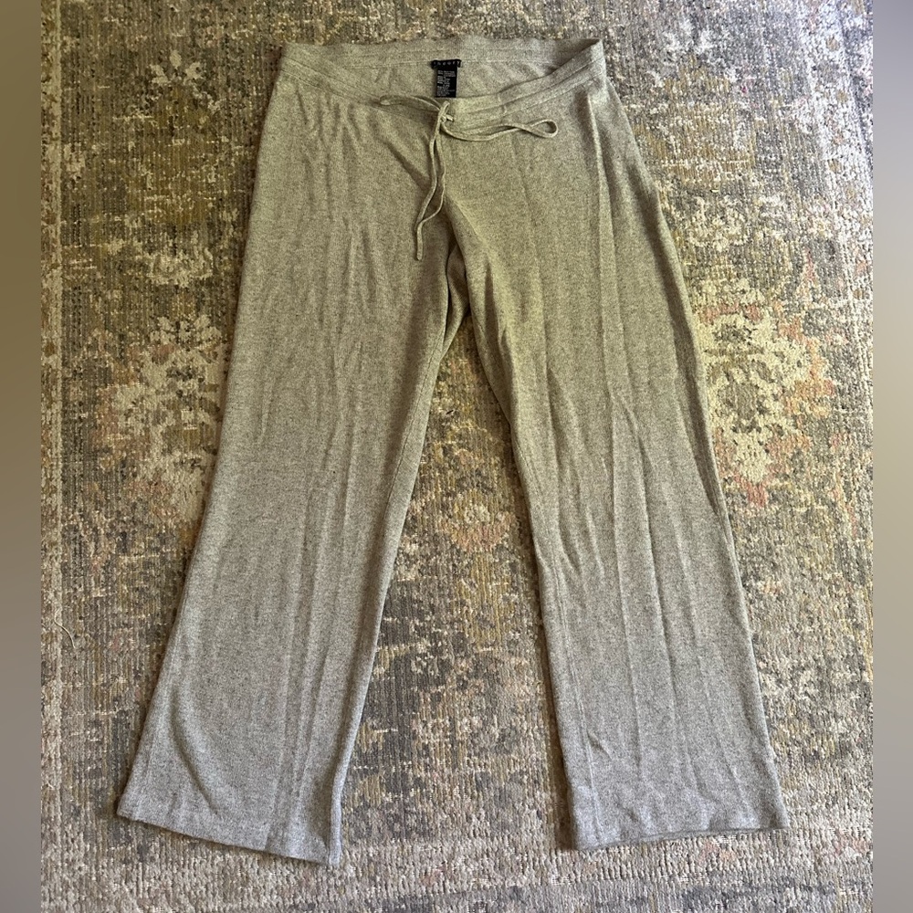Theory Cashmere Silk Lounge Pants Drawstring Neutral Beige Flowy Soft Cozy Fall